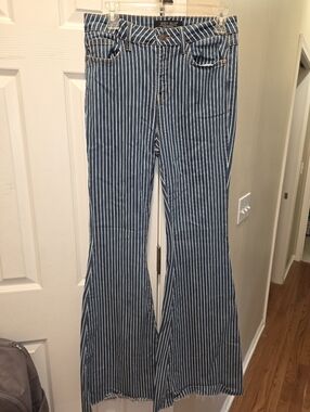 Judy Blue Blue & White Striped Super Flare Jeans Ladies Size 7